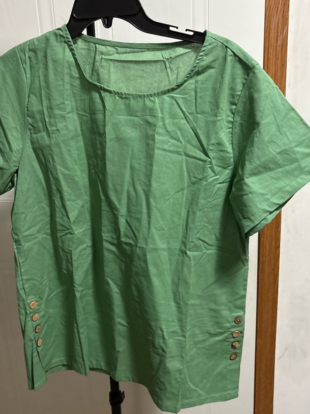 Green Short Sleeve Women's Tee - Lightweight Casual Top